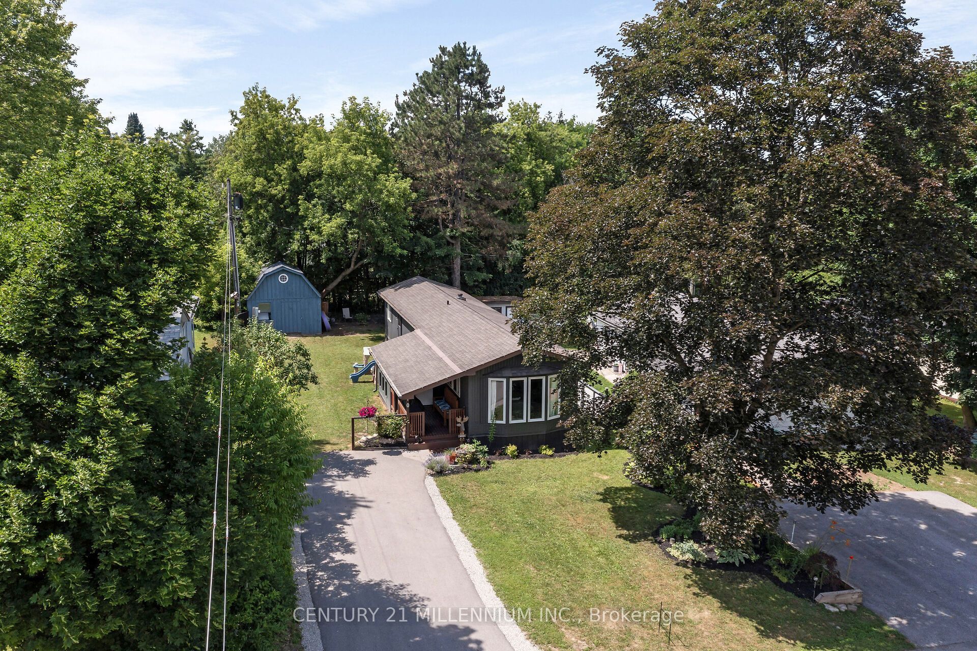 10 Park Boulevard in Erin, Ontario
