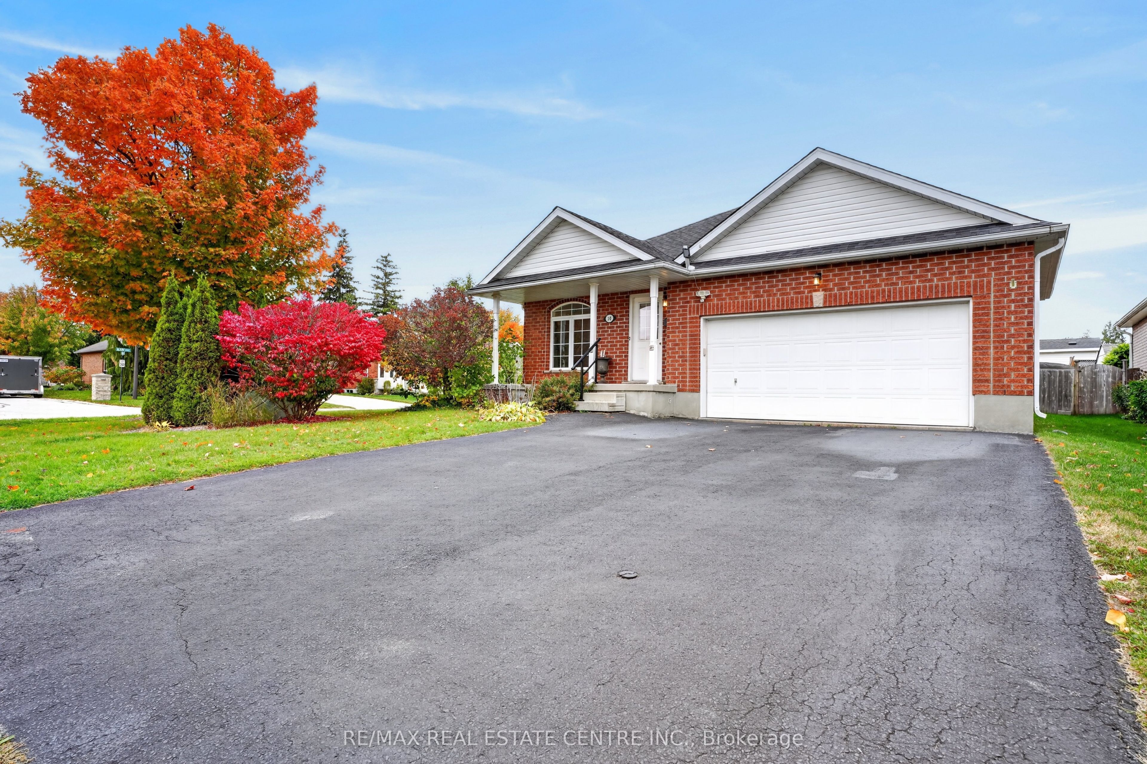 10 Pattison Place in Centre Wellington, Ontario